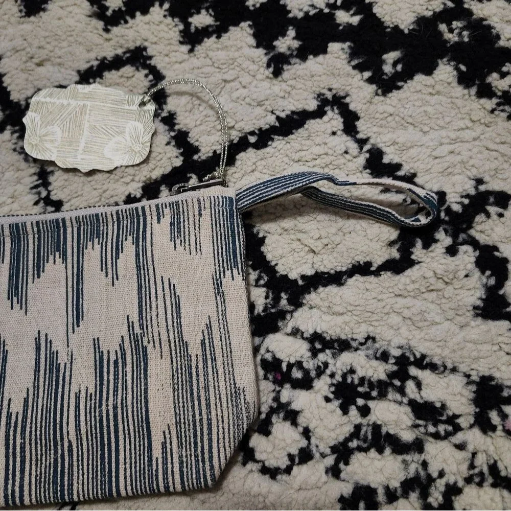 N/A stylish clutch